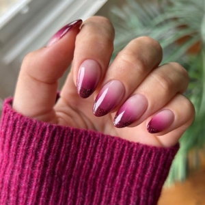 Cherry Wine Burgundy Ombre Nail Stick-ons